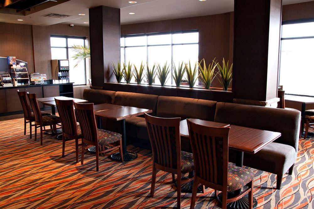 Holiday Inn Express Pembroke By Ihg Extérieur photo