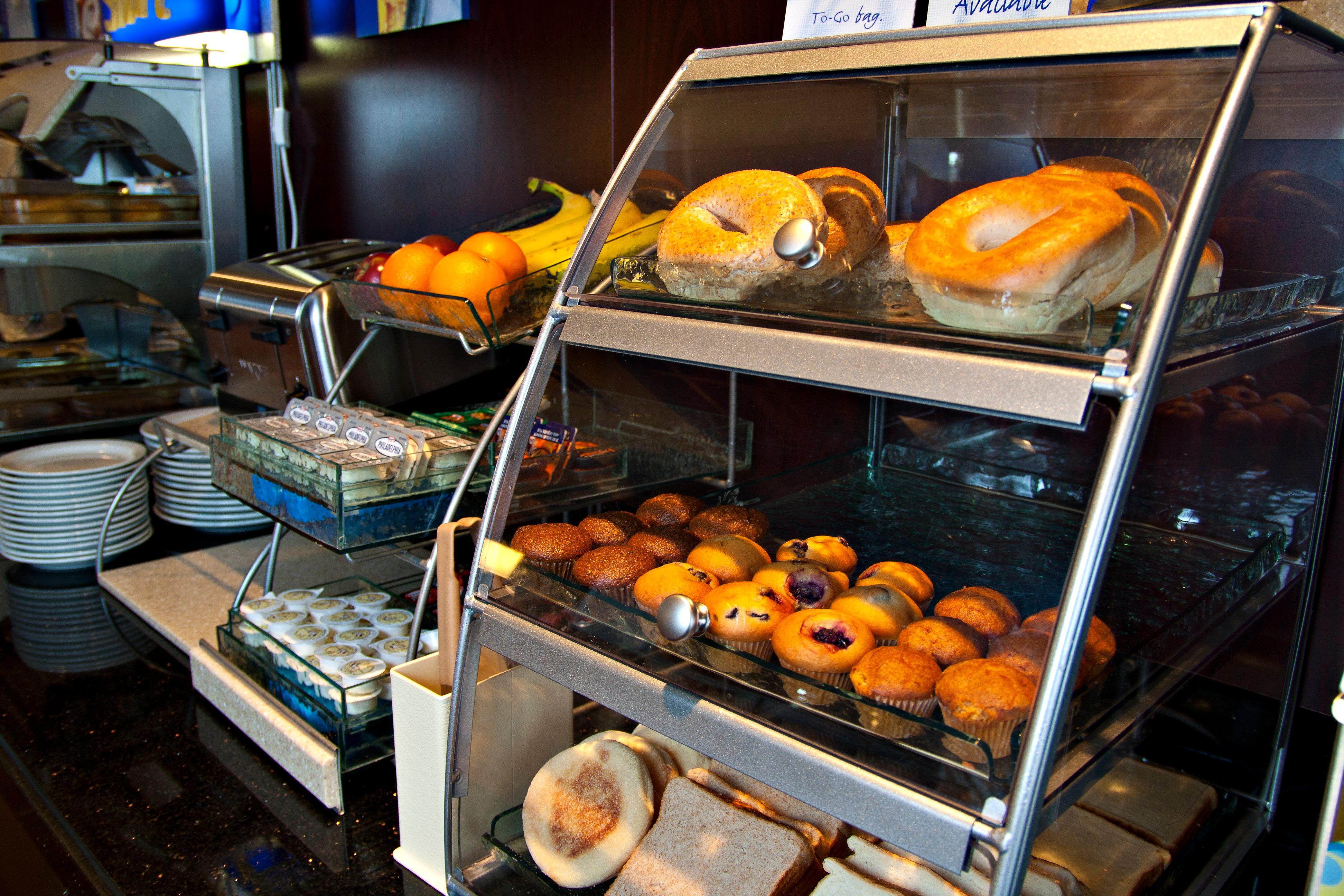 Holiday Inn Express Pembroke By Ihg Extérieur photo