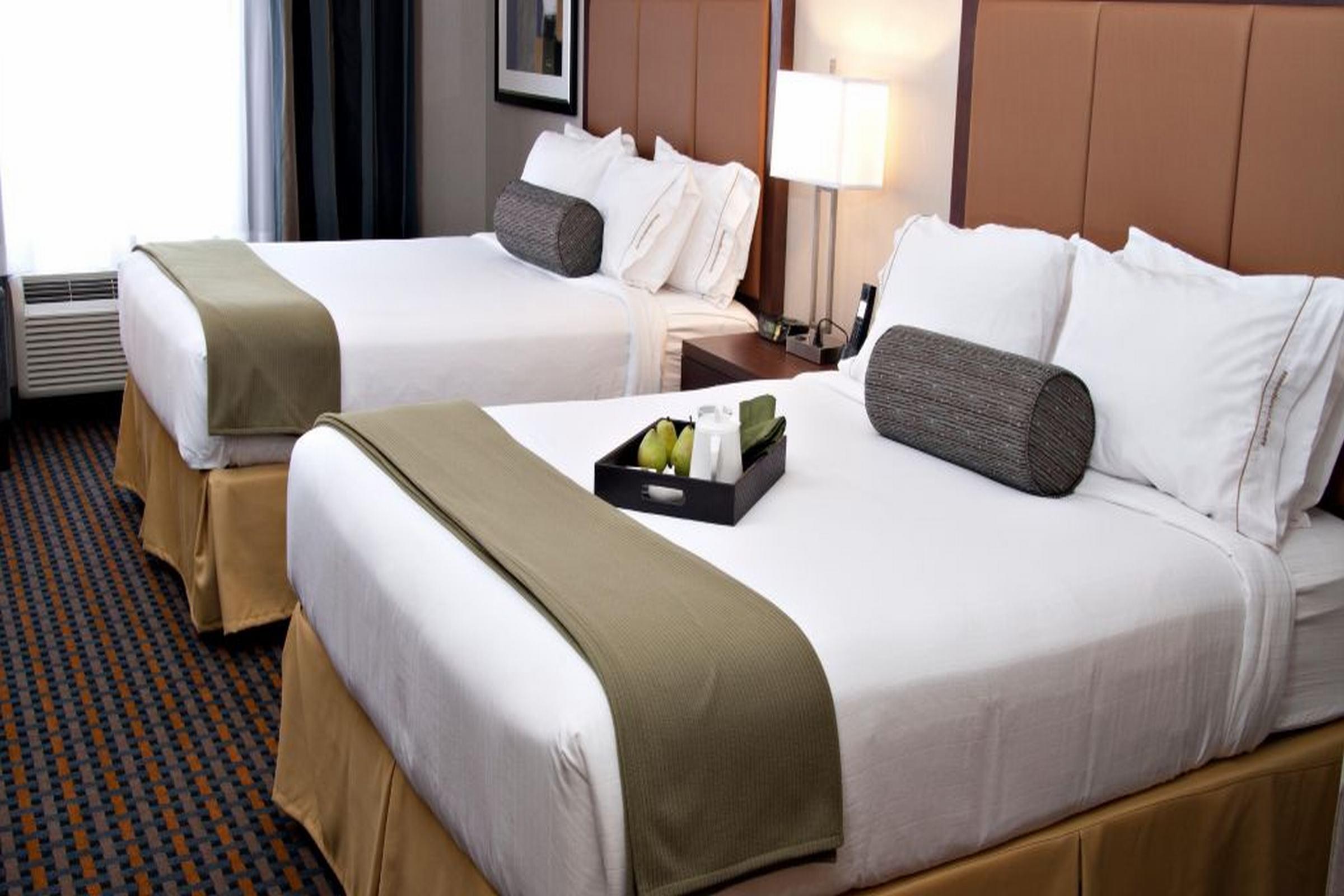 Holiday Inn Express Pembroke By Ihg Extérieur photo