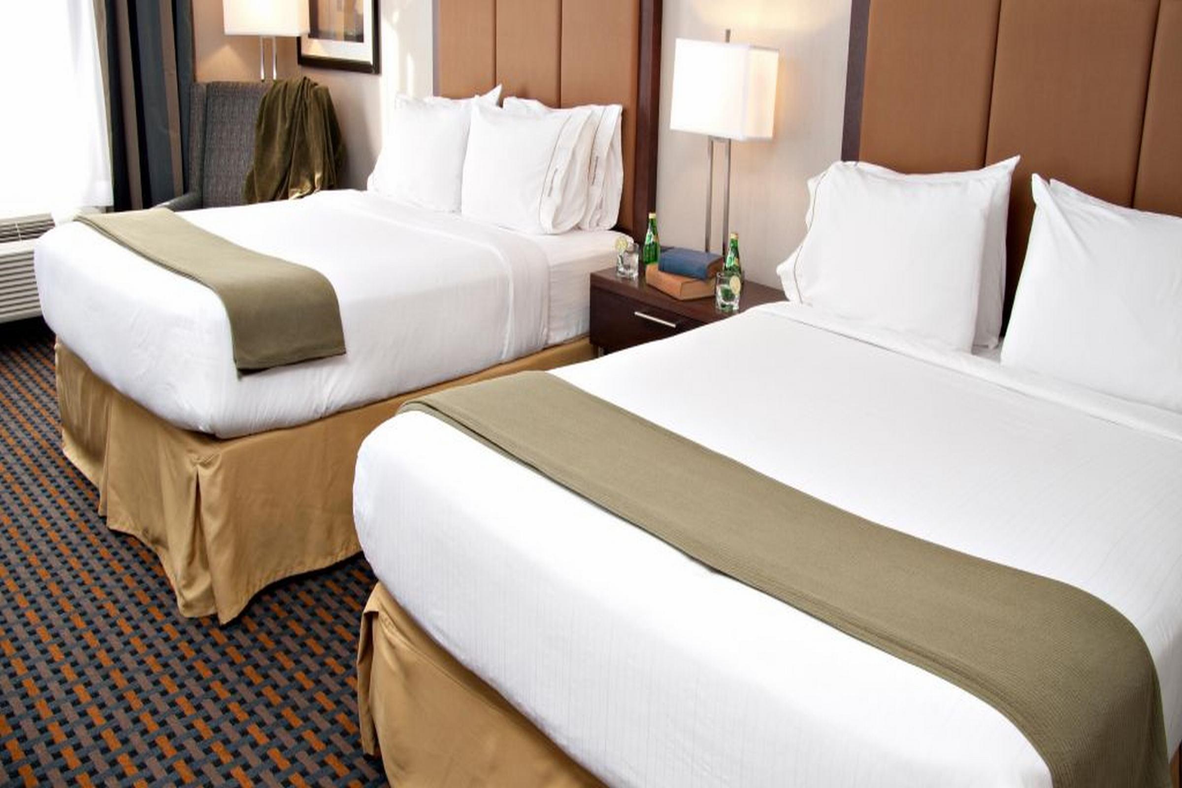 Holiday Inn Express Pembroke By Ihg Extérieur photo