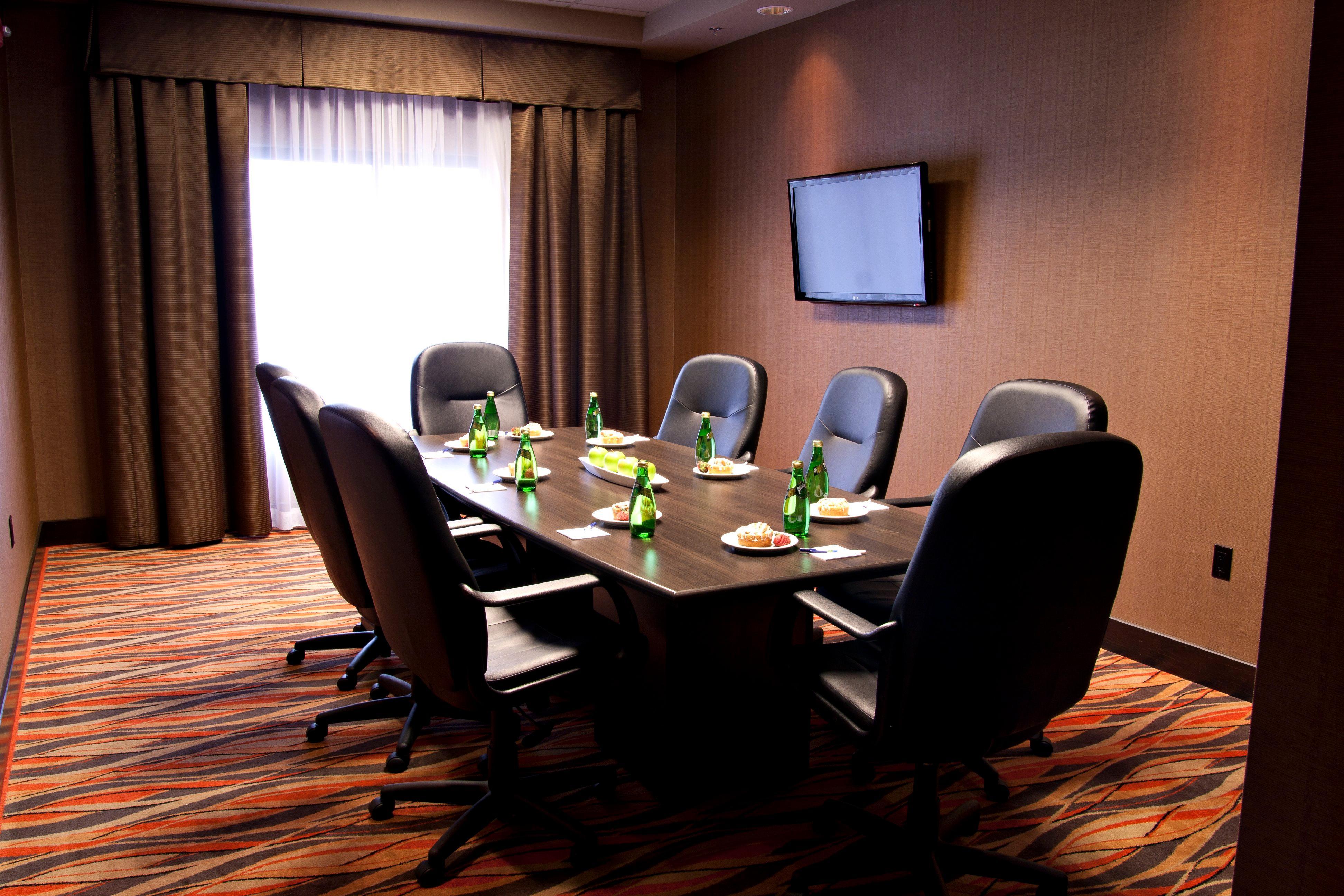 Holiday Inn Express Pembroke By Ihg Extérieur photo